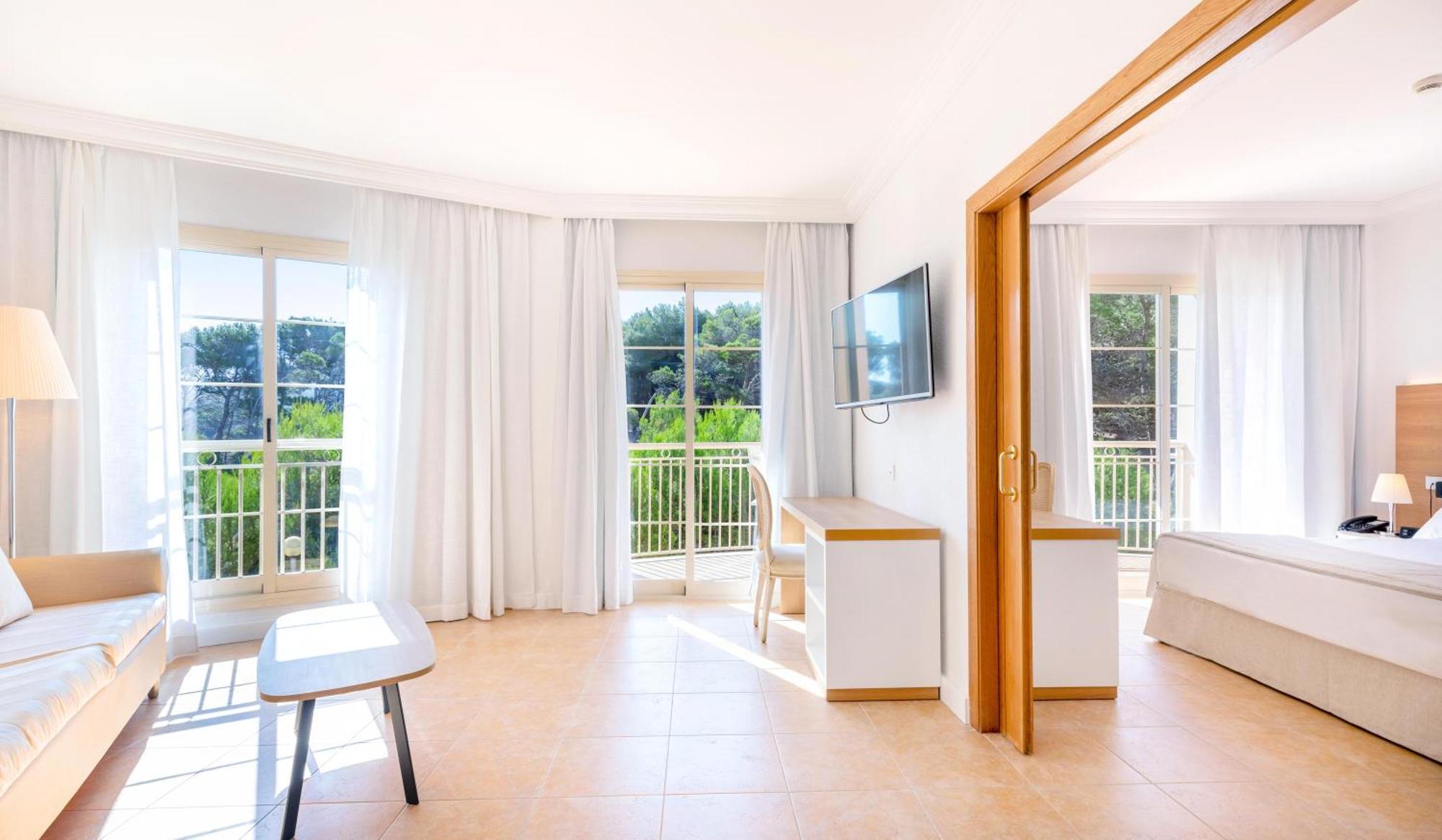 Viva & Adults Only 16 Hotel 4*