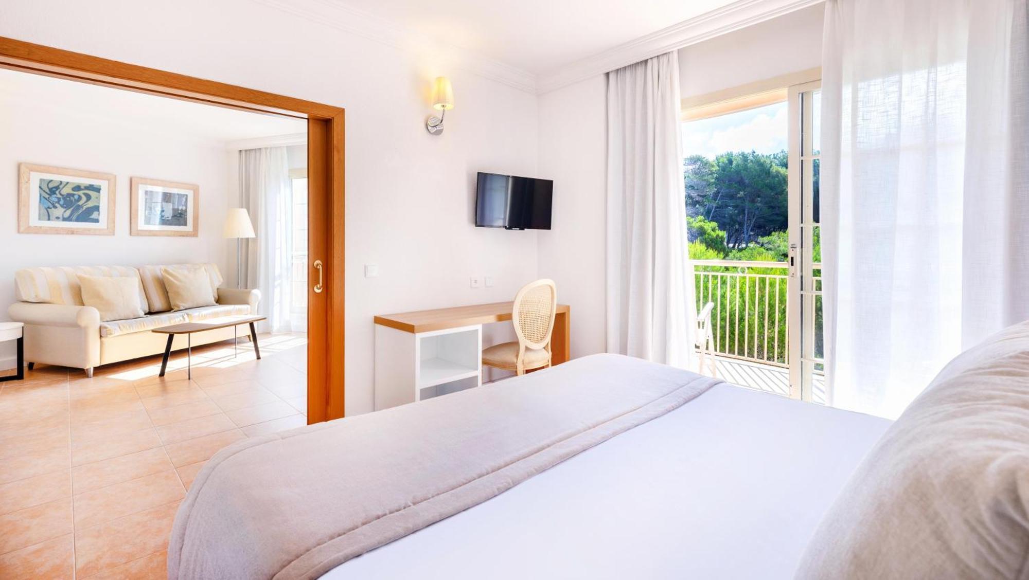 Viva & Adults Only 16 Hotel 4*