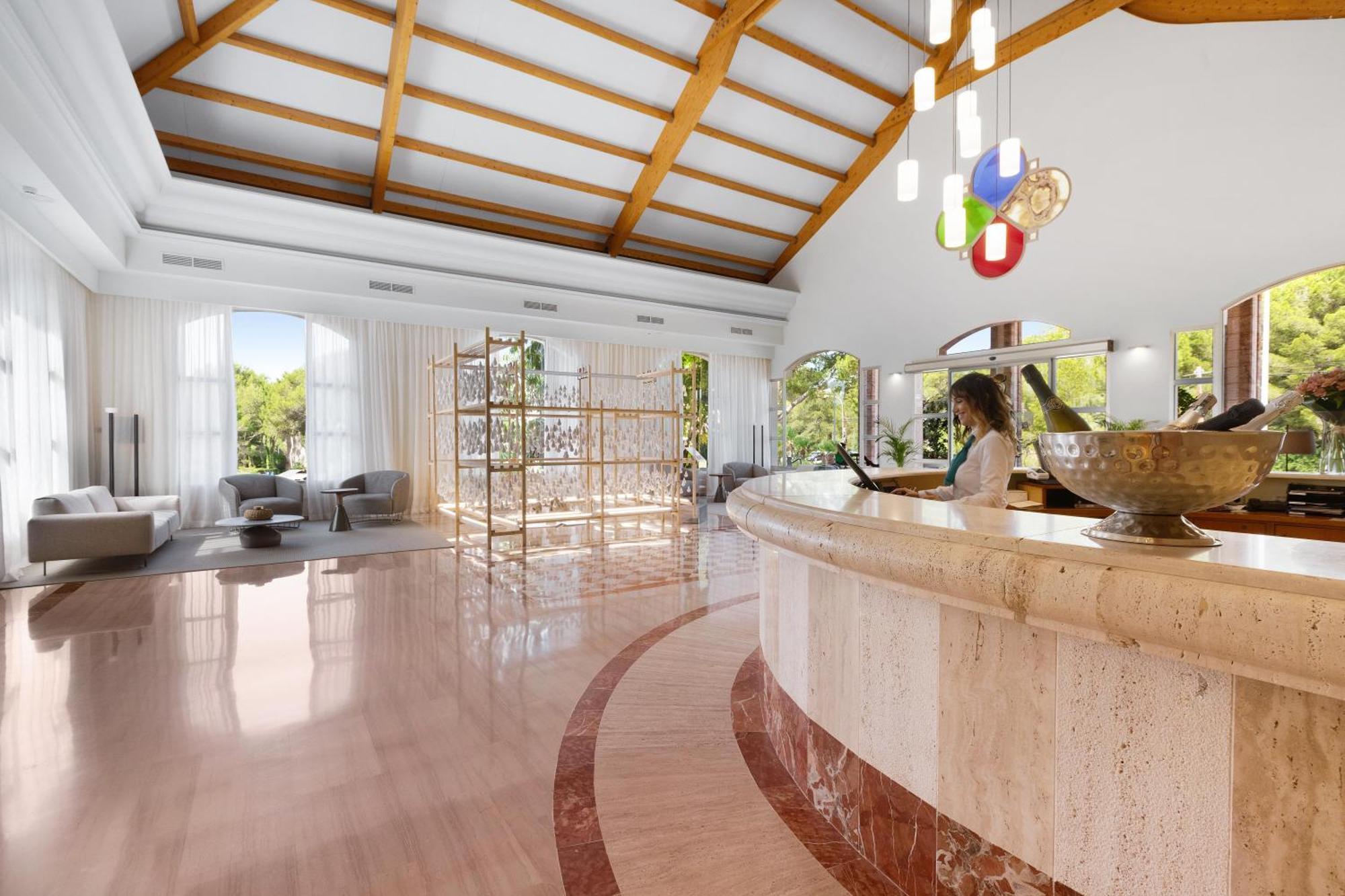 Viva & Adults Only 16 Hotel